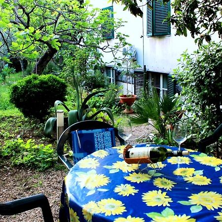 Guest House With Garden - Zuvan Split Exteriör bild