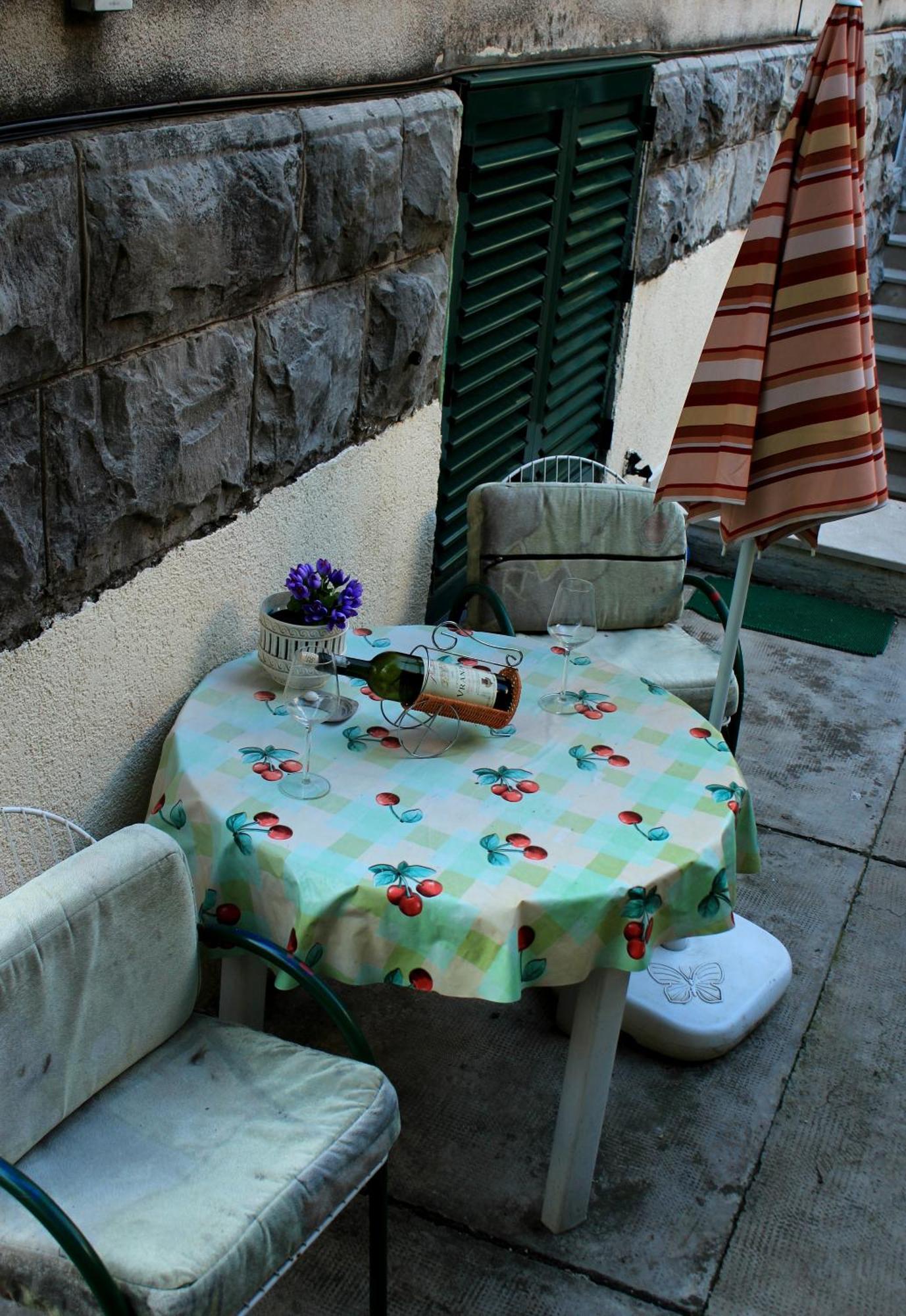 Guest House With Garden - Zuvan Split Rum bild